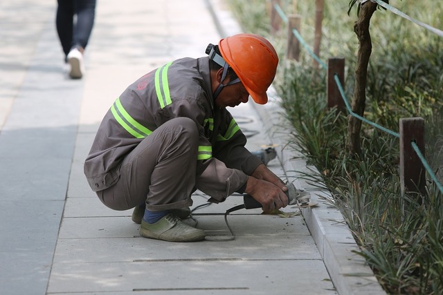 A seguito lavori di posa tubazione del gas,  la via Falzarego, nel tratto compreso tra la via Stella Rosa e lo svincolo autostradale A52,  resterà chiusa a tutto il traffico veicolare